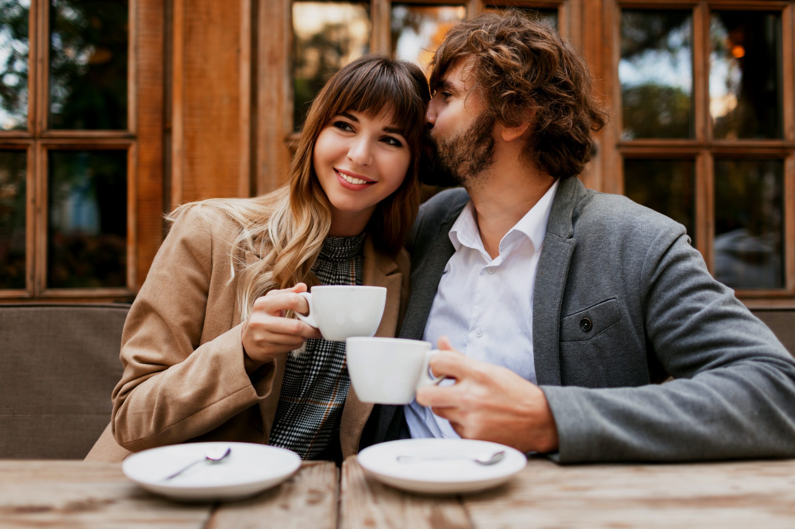 couple en terrasse de café