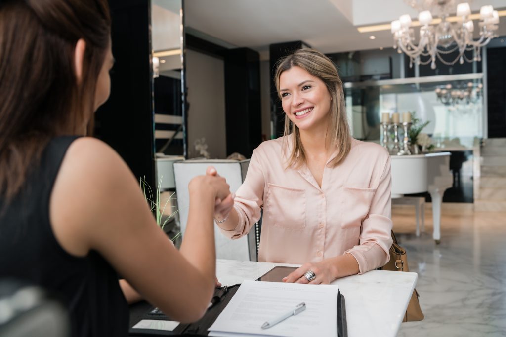 Une coach avec sa cliente